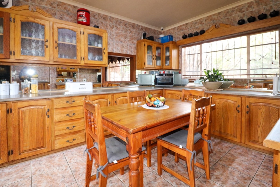 4 Bedroom Property for Sale in La Hoff North West